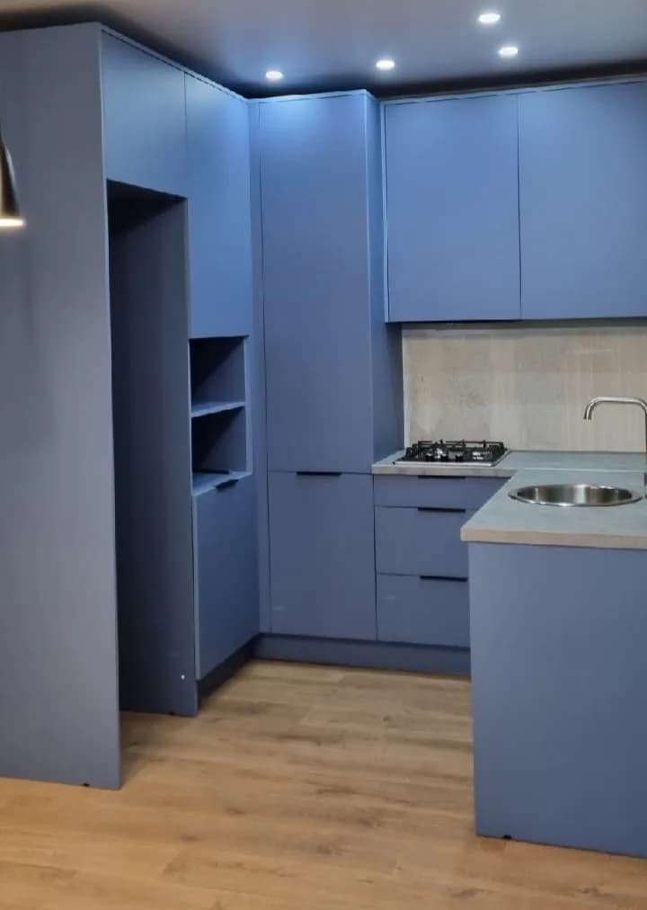 Миниатюра 8 проекта Голубая кухня и мебель для квартиры